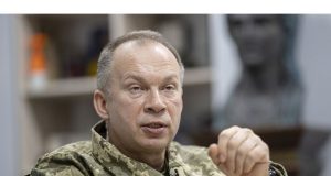 Trump melihat Zelenskiy sebagai masalah, tetapi Ukraina menempel padanya