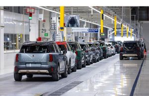 BMW mengharapkan untuk mengambil pukulan € 1 miliar dari meningkatnya perang tarif