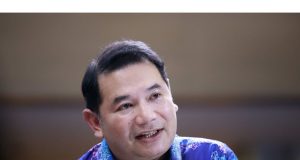 Lengan Softbank untuk menggerakkan gol chip Malaysia senilai $ 270 miliar