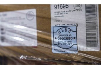 China menetapkan tarif pembalasan pada Canada Rapeseed Oil, daging babi