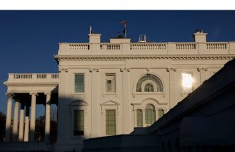 Penasihat Energi Gedung Putih berangkat saat Trump memesan kembali agenda AS