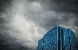 Opini: Pemberi pinjaman swasta melemparkan Pall Over Sector