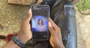 Moderator konten yang berbasis di Kenya merayu kolega Nigeria yang ‘sangat ingin pulang’