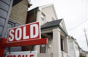 Peminjam umpan hipotek tingkat variabel, meskipun ada risiko