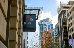 Kredit Pionir, baris PWC berlanjut