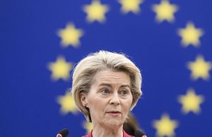 UE mengatakan penanggulangannya terhadap tarif Trump akan mulai berlaku pada 1 April