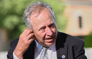 Musim panas mengatakan tarif untuk memaksakan hit ekonomi tipe goncangan minyak