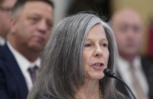 Calon Trump untuk Tanah Publik Post menarik setelah kritiknya terhadap permukaan serangan Capitol 6 Januari