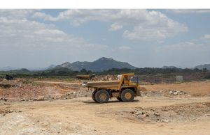Zimbabwe Wough Hutang Bertumbuh Saat Perusahaan Pertambangan Negara Menghadapi Penyitaan Aset
