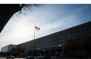 Tim Trump mengusulkan untuk mengakhiri kantor energi bersih, memotong miliaran